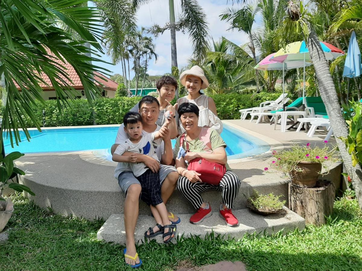 D&K Smiley Phuket Resort Rawai Exterior foto